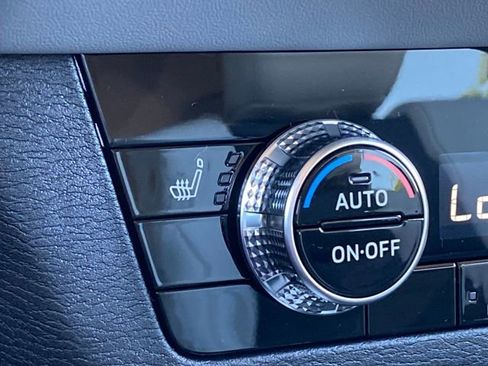 New 2025 Mitsubishi Outlander SE image 20