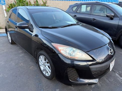 Used 2013 MAZDA MAZDA3 i Touring w/ Preferred Equipment Pkg image 3