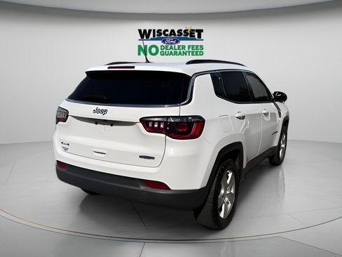 Used 2022 Jeep Compass Latitude w/ Sun and Sound Group AWD/4WD image 27