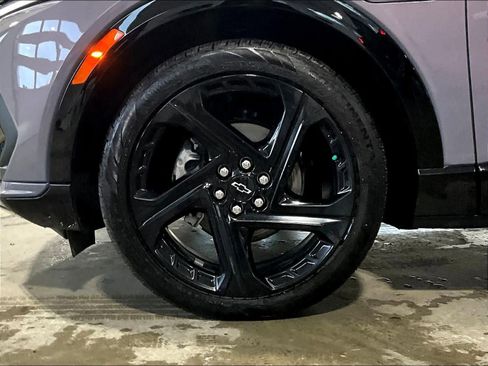 Used 2024 Chevrolet Equinox EV RS image 7