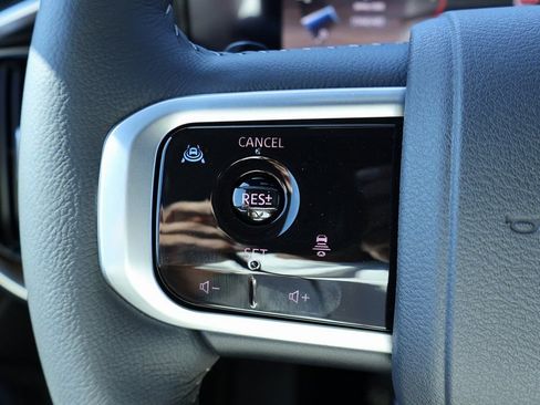 New 2026 Nissan Armada SL w/ Captain's Chari Seat Package image 11