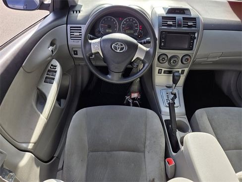 Used 2013 Toyota Corolla LE image 12