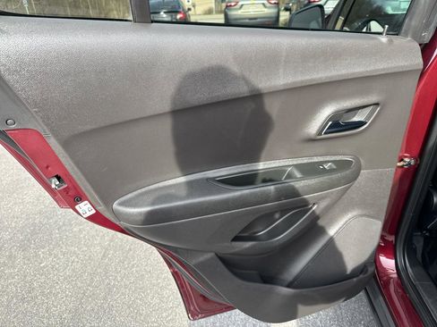 Used 2017 Chevrolet Trax Premier w/ Driver Confidence II Package image 13