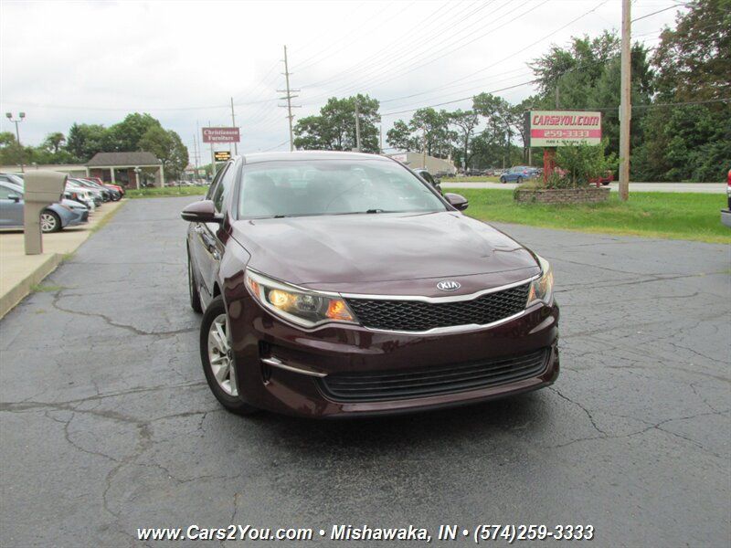 Used 2017 Kia Optima LX FWD image 2