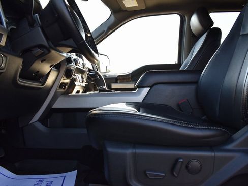 Used 2019 Ford F150 Lariat image 7