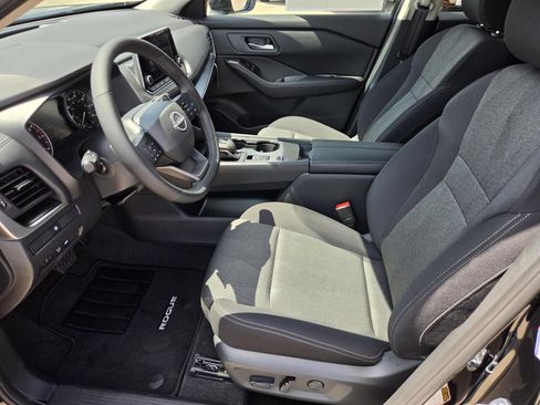 New 2026 Nissan Rogue SV FWD image 18