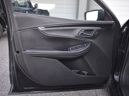 Used 2017 Chevrolet Impala LT image 11