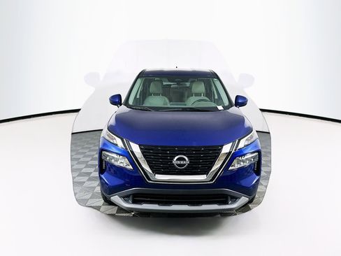 Used 2023 Nissan Rogue SV FWD image 2