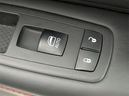 Used 2023 Dodge Durango GT image 38