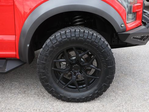 Used 2018 Ford F150 Raptor w/ Equipment Group 802A Luxury AWD/4WD image 9