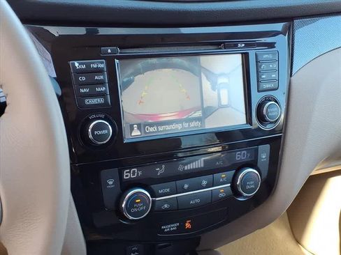 Used 2014 Nissan Rogue SL image 21