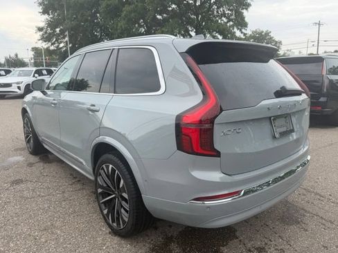 Used 2026 Volvo XC90 B6 Ultra w/ Protection Package AWD/4WD image 9