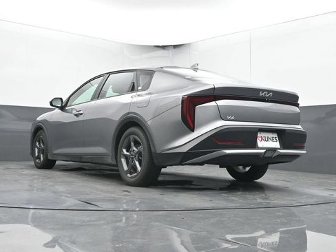 Used 2025 Kia K4 FWD image 42