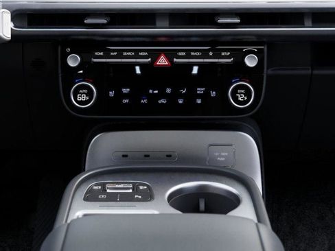 New 2026 Hyundai Ioniq 9 SE image 25