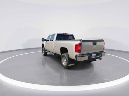 Used 2009 Chevrolet Silverado 3500 LTZ w/ Suspension Package, Off-Road AWD/4WD image 6