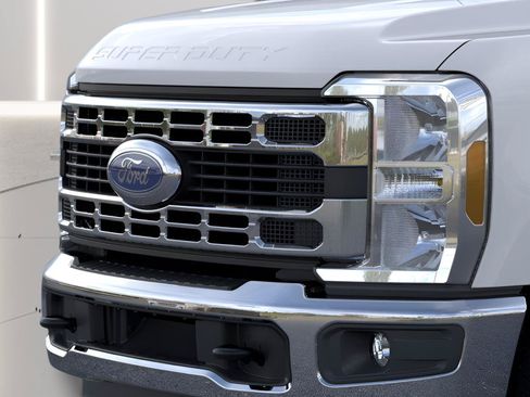 New 2026 Ford F350 XL w/ XL Chrome Package AWD/4WD image 19