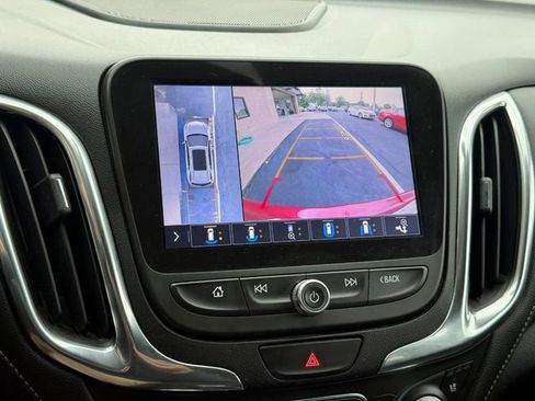 Used 2021 Chevrolet Equinox Premier AWD/4WD image 24