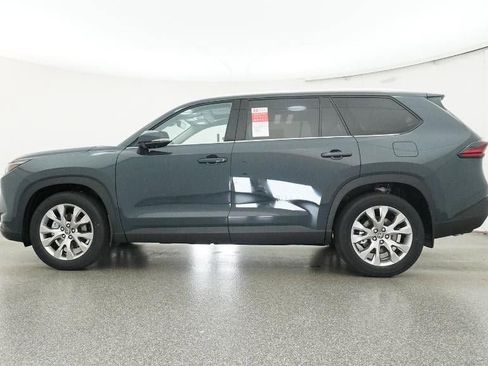 New 2026 Toyota Grand Highlander Limited image 19