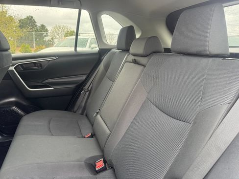 Used 2024 Toyota RAV4 LE AWD/4WD image 8