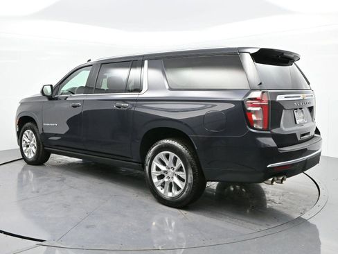 Used 2024 Chevrolet Suburban Premier image 5