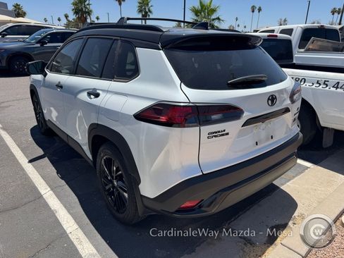 Used 2025 Toyota Corolla Cross AWD Hybrid image 5