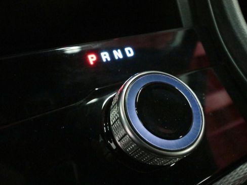 Used 2025 Jeep Grand Cherokee L Limited RWD image 21