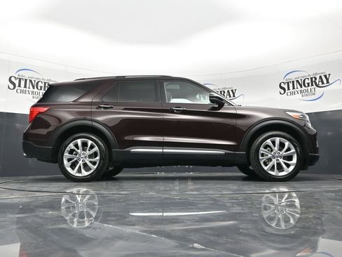 Used 2023 Ford Explorer Platinum w/ Equipment Group 601A image 24