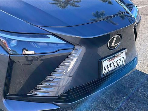 Used 2023 Lexus RZ 450e Premium image 28