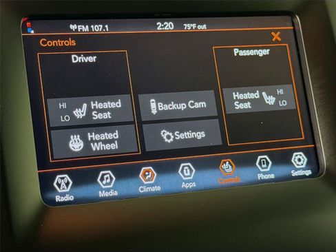 Used 2020 Jeep Cherokee Latitude Plus w/ Cold Weather Group AWD/4WD image 24