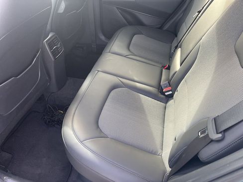 Used 2023 Kia Niro EX image 12