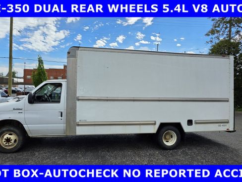 Used 2010 Ford E-350 and Econoline 350 Super Duty RWD image 1