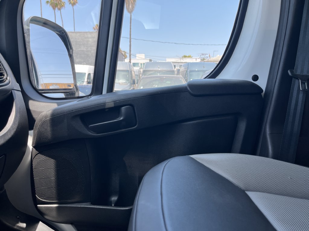 Used 2025 RAM ProMaster 2500 w/ Convenience Group FWD image 15