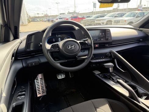 New 2026 Hyundai Elantra Sport FWD image 22