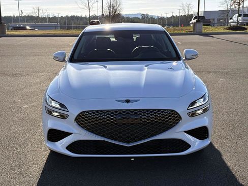 Used 2025 Genesis G70 2.5T image 10