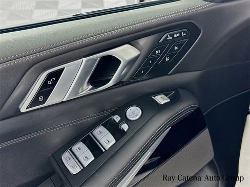 Used 2023 BMW X7 xDrive40i w/ Executive Package image 18