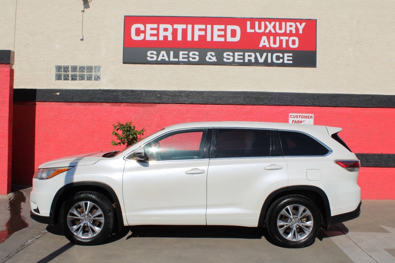 Used 2015 Toyota Highlander Plus AWD/4WD image 3