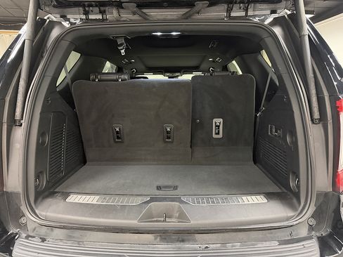 Used 2023 GMC Yukon AT4 w/ AT4 Premium Package AWD/4WD image 12