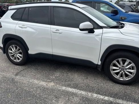 Used 2023 Toyota Corolla Cross LE FWD image 6