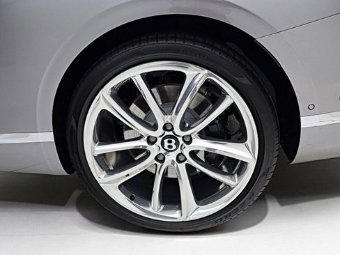 Used 2023 Bentley Continental GT Azure image 55