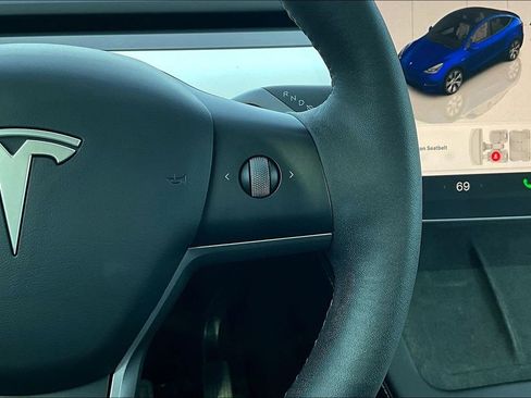 Used 2023 Tesla Model Y Long Range AWD/4WD image 25