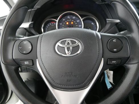 Used 2015 Toyota Corolla L image 25