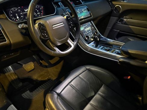 Used 2020 Land Rover Range Rover Sport HSE image 4