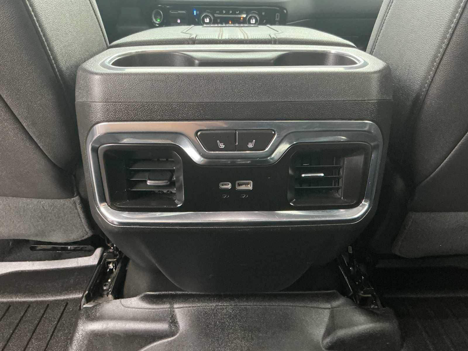 Used 2024 Chevrolet Silverado 2500 High Country w/ High Country Premium Package AWD/4WD image 16