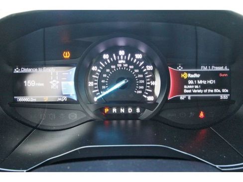 Used 2019 Ford Edge Titanium image 15