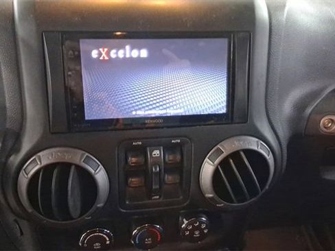 Used 2015 Jeep Wrangler Unlimited Sport w/ Quick Order Package 24S image 11