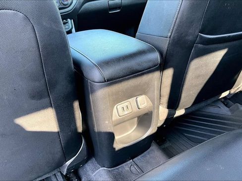 Used 2020 Chevrolet Colorado ZR2 w/ Colorado ZR2 Bison Edition AWD/4WD image 34