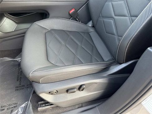 Certified 2025 Volkswagen Atlas Cross Sport SE image 15