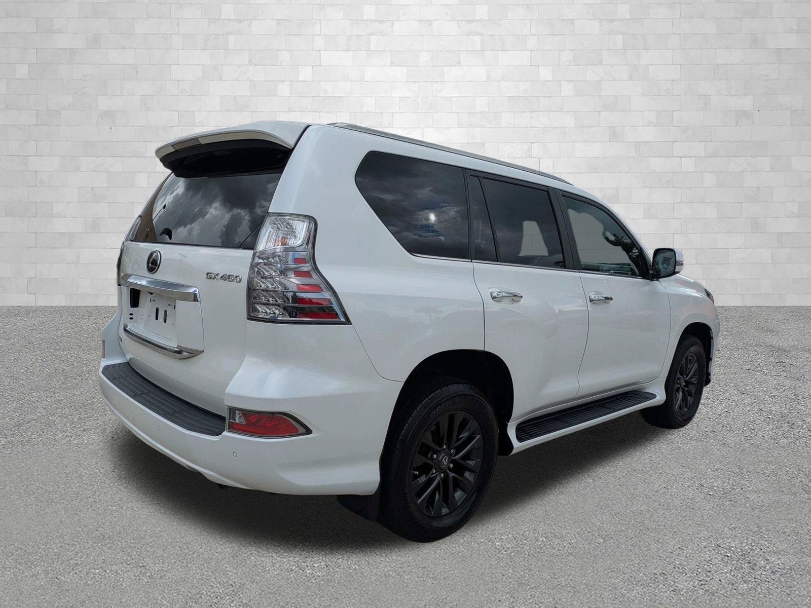 Used 2021 Lexus GX 460 Premium w/ Premium Package AWD/4WD image 2