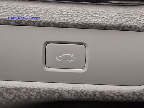 Certified 2023 Volvo XC60 B5 Core w/ Climate Package image 27