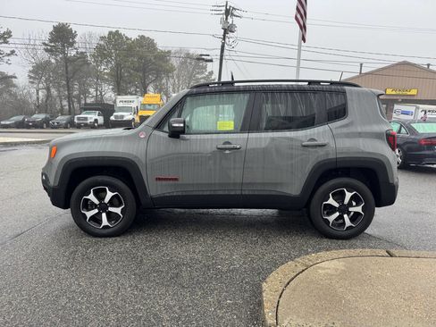 Used 2021 Jeep Renegade Trailhawk w/ Sun & Sound Group image 5
